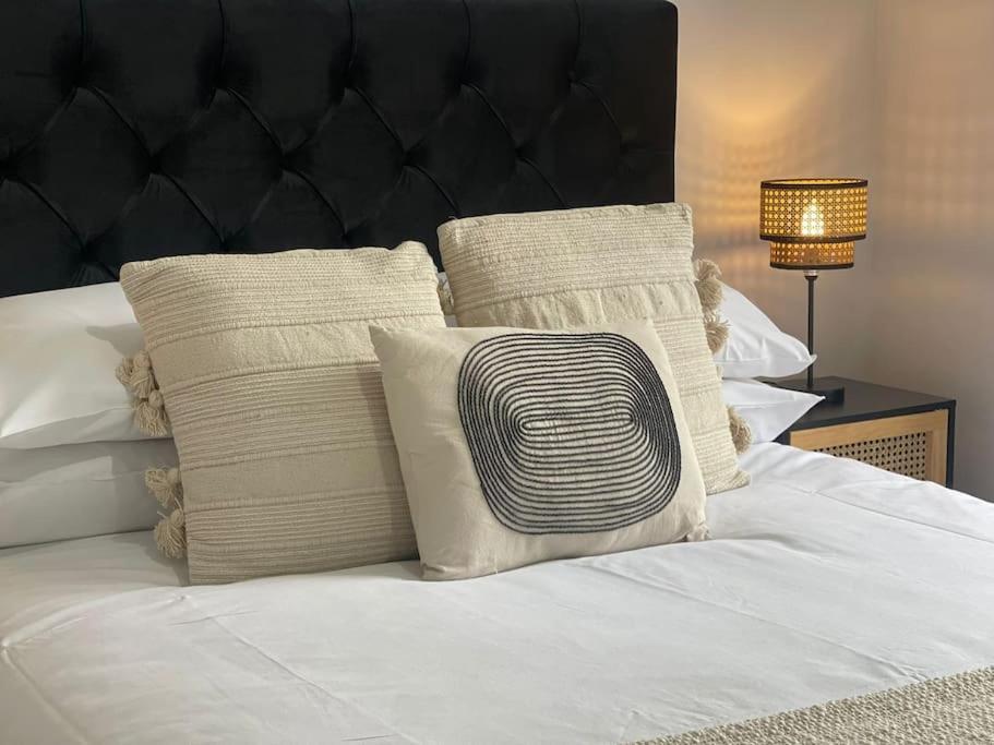 Trendy Apartment In Cardiff Free Parking מראה חיצוני תמונה