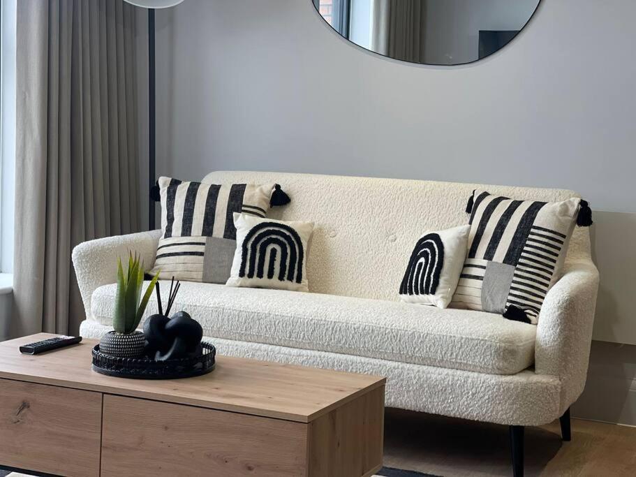 Trendy Apartment In Cardiff Free Parking מראה חיצוני תמונה